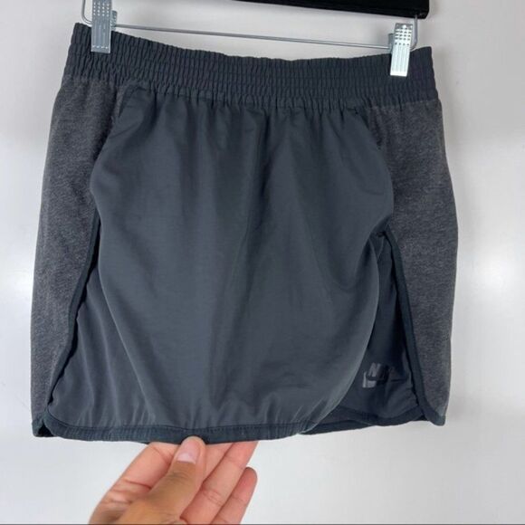 Nike Dark Grey Black Tennis Skirt Athletic Shorts Y2K Women's Size Small - Picture 4 of 6